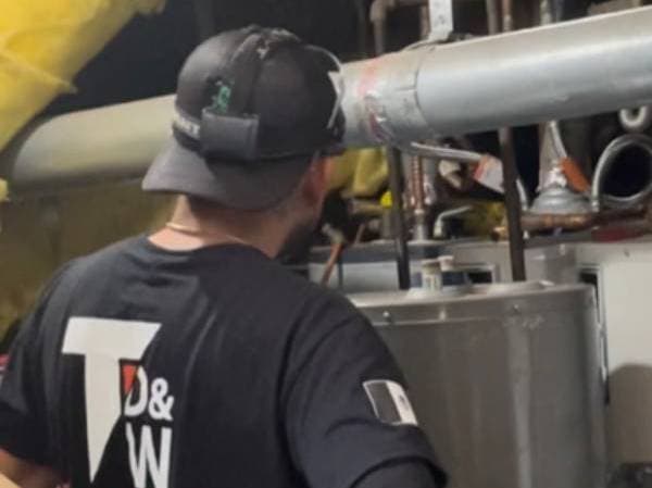worker from TDW